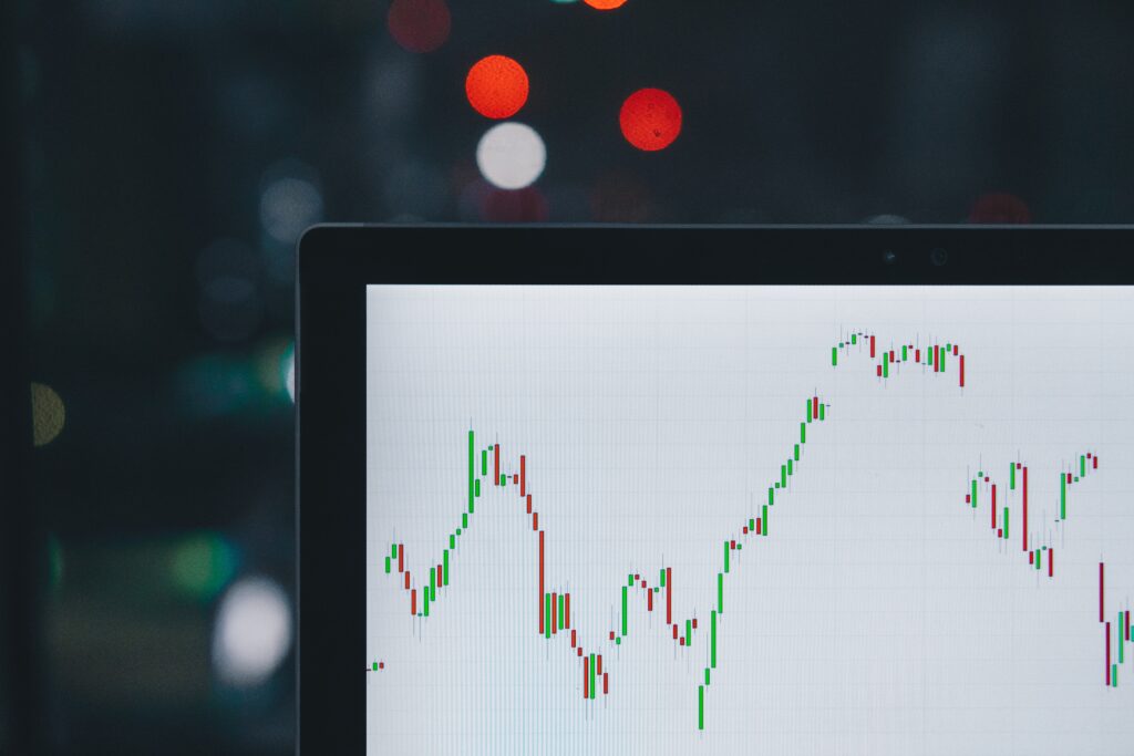 a stock bar graph that shows a stock price going up and down